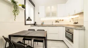 -MalagaSunApts- Stylish City Centre Pool&Parking - Image 3