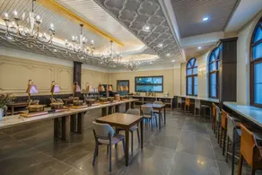 Yanshan Qihua Luxury Hotel (Yanshan County People's Government Branch) - Image 3