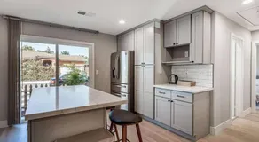 Newly rebuilt ultra clean designer home - Image 5
