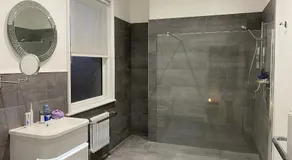 Westgate Two-Bedroom Homestay Suite - Image 2