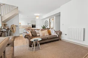 Luxury private courtyard cottage - Image 2