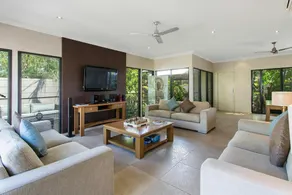 The Pearle of Cable Beach - Image 3