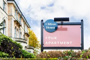 Clifton House I Free Private Parking - Image 5