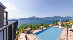 Sky View Garda Lake by Hotel Galvani - Image 2