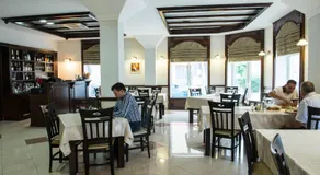 Hotel President - Image 2