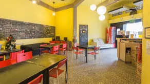 The Hive Singapore Hostel - Image 3