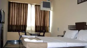 Hotel Navadeep - Image 4