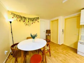 Stay Yellow - Image 3