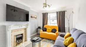 Entire Immaculate 3 Bedrooms House in Blackburn Weekend Away - Image 2