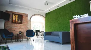 Leon's Rooms - Image 2