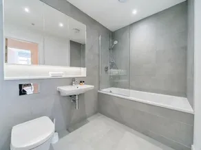 Roomspace Serviced Apartments- Syward Place - Image 5