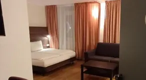 Hotel ARIANA Köln - Image 4