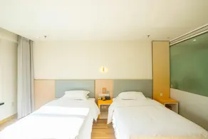 7 Days Inn Harbin West Railway Station - Image 4