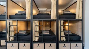 Tequila Sunrise Hostel Surfers Paradise - Image 2