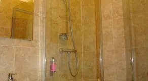 Forest Gate Hotel - Free Parking limited spaces - Image 2