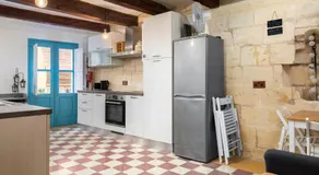 Traditional Maltese Townhouse - Close to Sea - Image 2