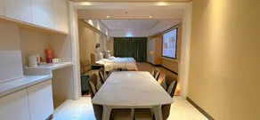 Cabernet Esports Hotel (Kaiyang Plaza Branch) - Image 4