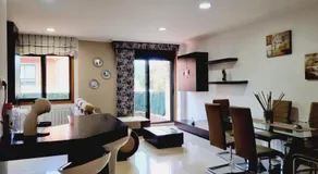 Apartamento con terraza y piscina - Image 4
