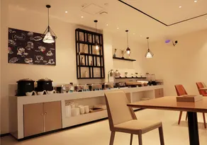 City Comfort Inn Wuzhou High-speed Railway Station Canghai Lake Park - Image 3