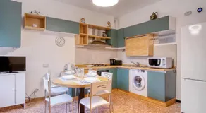 2 Bedroom Stunning Apartment In Deiva Marina - Image 5