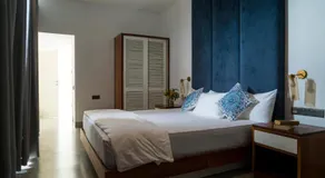 Four Petals Inn - Image 2