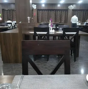 Hotel Tridev - Image 2