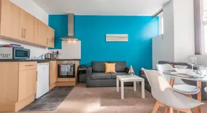 Fiveway Apartments - Image 3