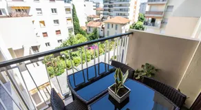 ++++ renovated cosy 50m2 sunny flat / balcony / close to beach and to the Palais des festivals ++++ - Image 3
