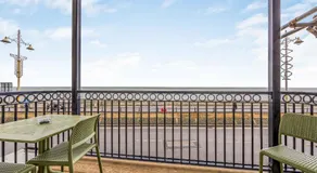 Tasteful, Seafront Family Flat - Pass the Keys - Image 5