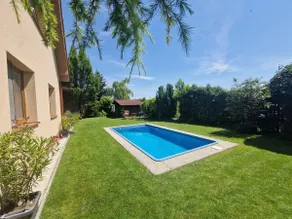 House with 3 bedrooms and pool - Image 3