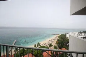 Hipstrip Beach Studio - Image 4