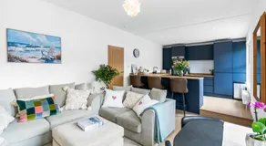 Design-Led Apartment in Hove - Image 2