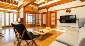 Ellon Hanok Pension - Image 2