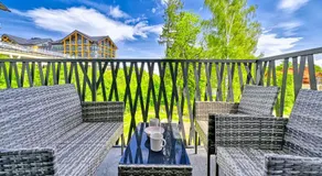 Sun & Snow, Pine Apartments - Image 4