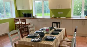 Charming Countryside Retreat Fast Wifi - Image 3