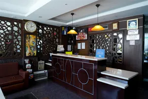 Hotel The Royal Placid - Image 2