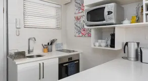 Studio 23 - Image 5