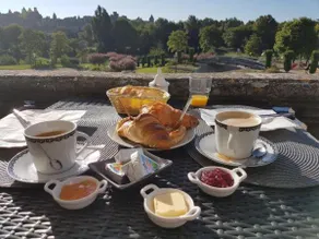 Carcassonne Guesthouse - Image 4