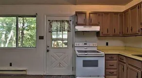 Clubhouse Lakeview Chalet - Image 5
