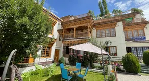 New Royal Guest House - Image 2