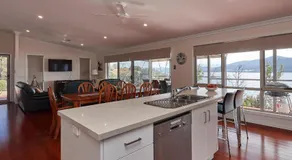 Esperance Landing - Image 3