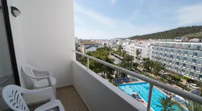 Apartamentos Mestret - Image 3
