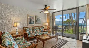 Condo, 2 Bedrooms, 2 Baths with Pool/Ocean (Sleep4- 6) Holiday dates stillavail. - Image 3