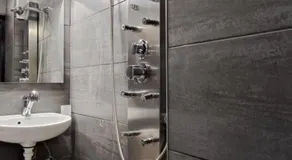LS Park Apartment - Image 2