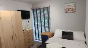 Ensuite premier rooms - Image 4