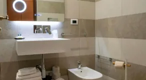 Petit Hotel - Image 2