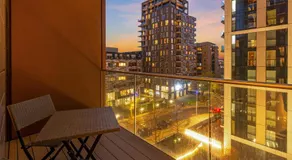 Modern 01 & 02 Bed Apartment in Canary Wharf - Image 3