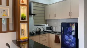 Luxury Studio Apartment - Image 3