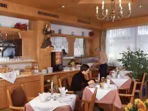 Isar Hotel - Image 4