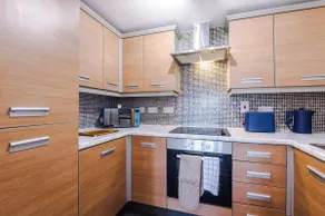 The Salford Luxe | Modern 2 Bed with City Views - Image 4